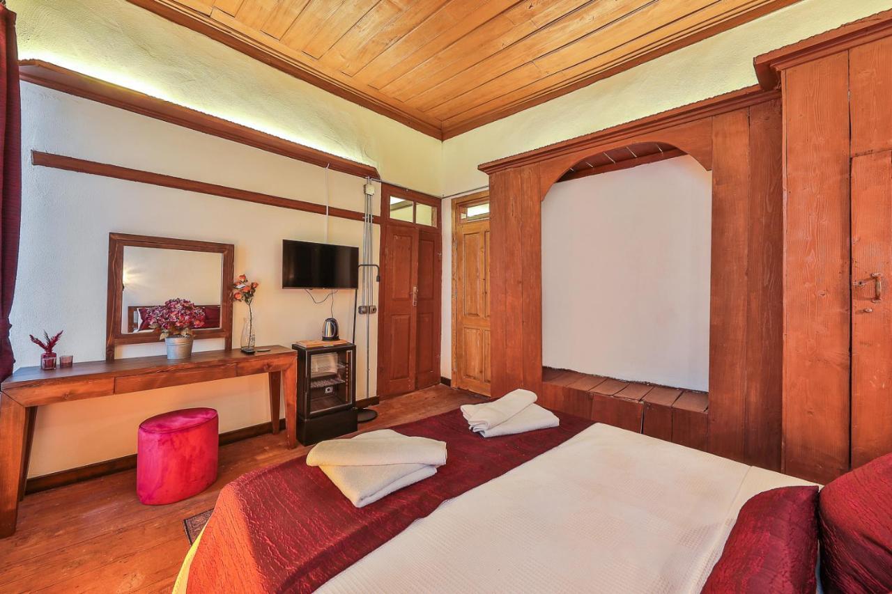 Hotel Ibrahim Serin Konagi Kaş Esterno foto